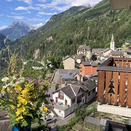Bel Appartement 2.5 Pieces Avec Balcon, Magnifique Vue Sur Le Glacier Des Grands Finhaut Dış mekan fotoğraf